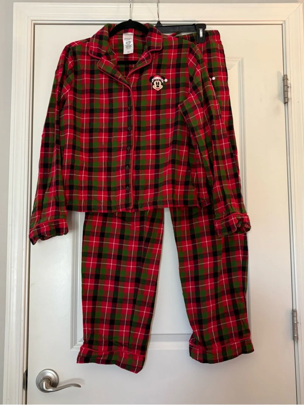 Disney Women’s Red & Green Plaid Minnie Mouse Christmas Pajama Set - Picture 1 of 12